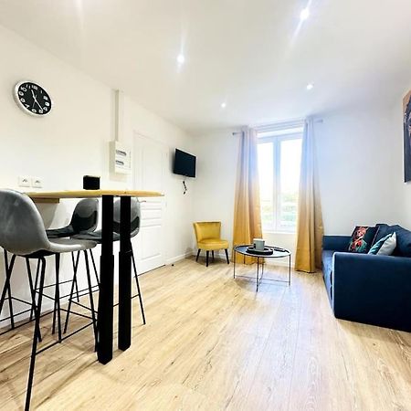 Jungle Appartement Avec Terrasse Laon Esterno foto